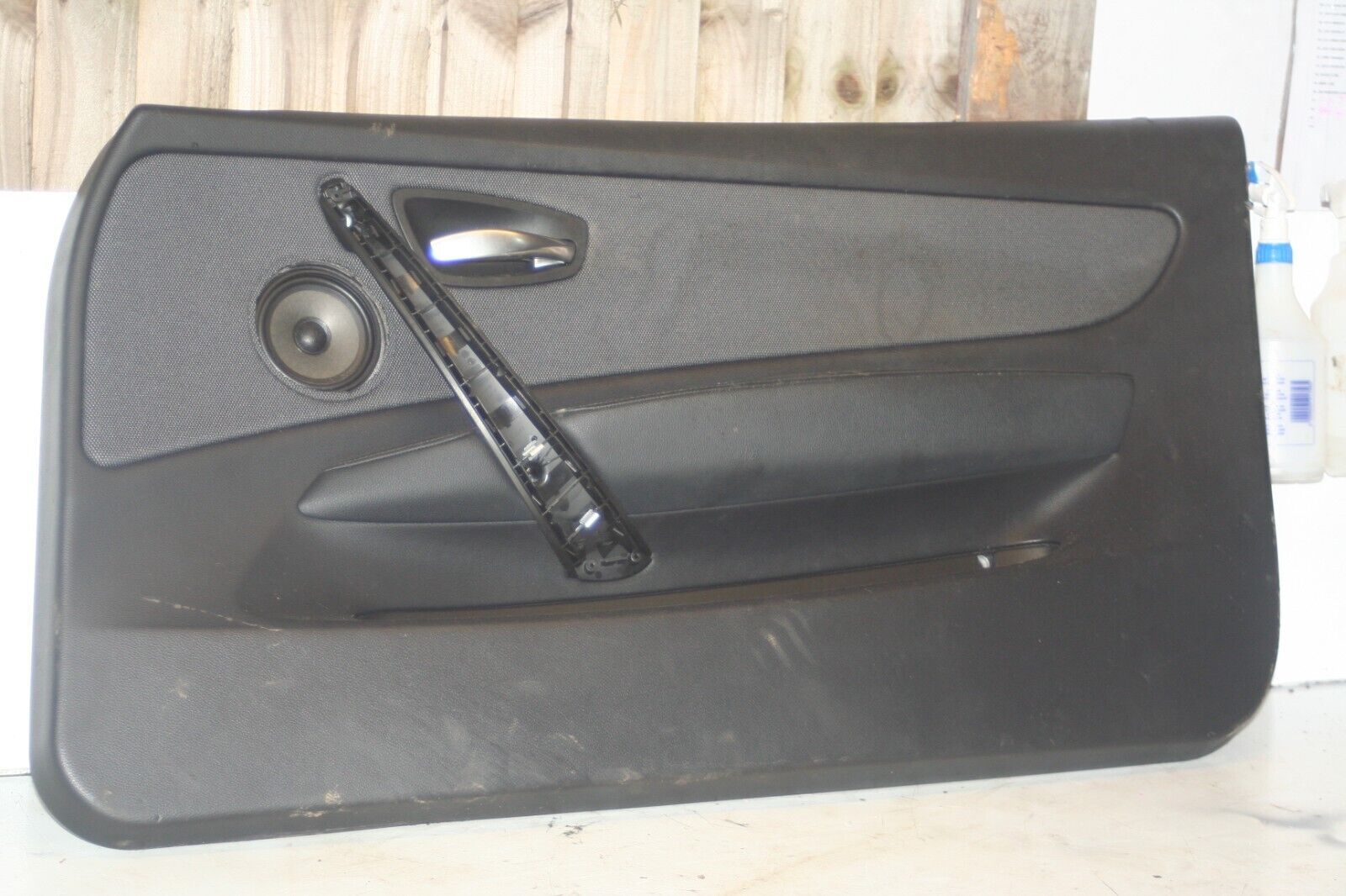 (95) 2010 BMW 1 SERIES E82. DRIVER SIDE DOOR CARD