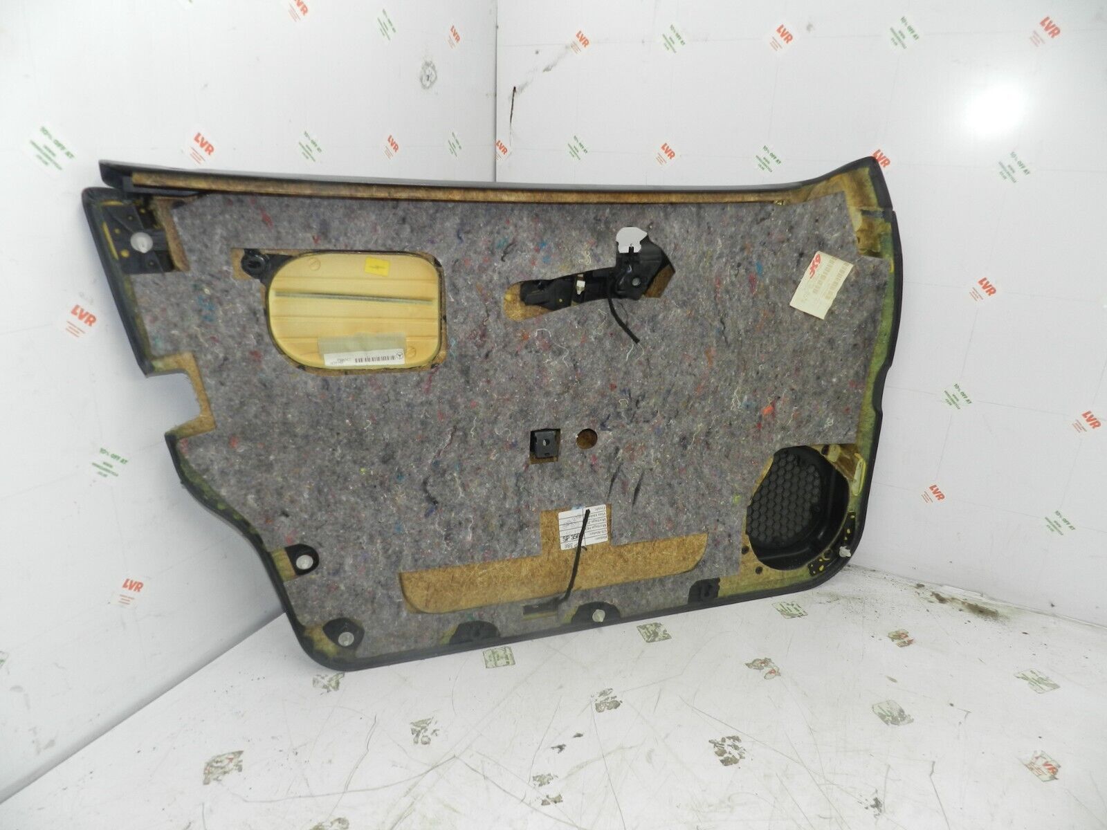 (131) 2002 MERCEDES BENZ E CLASS ESTATE W210. DRIVER SIDE FRONT DOOR CARD - Image 3