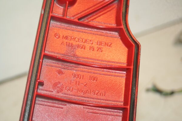 2000 MERCEDES C CLASS W202. KOMPRESSOR ENGINE COVER - Image 4