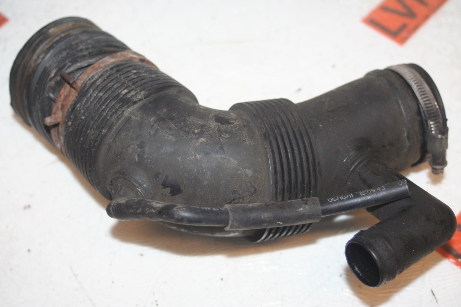 2013 VOLKSWAGEN POLO MK5 6R 1.2 DIESEL. AIR INTAKE PIPE - Image 2