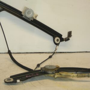 (95) 2010 BMW 1 SERIES E82. PASSENGER SIDE FRONT WINDOW REGULATOR 3 DOOR