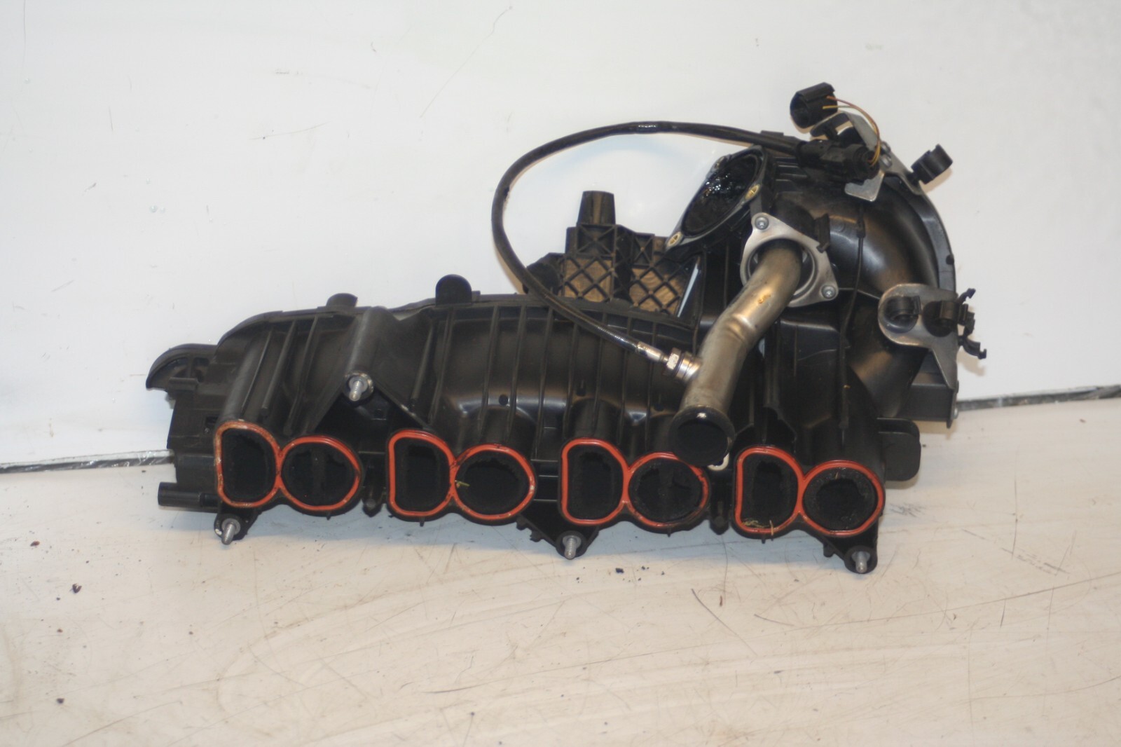 (95) 2010 BMW 1 SERIES E82. INTAKE MANIFOLD NO ACTUATOR 7810179