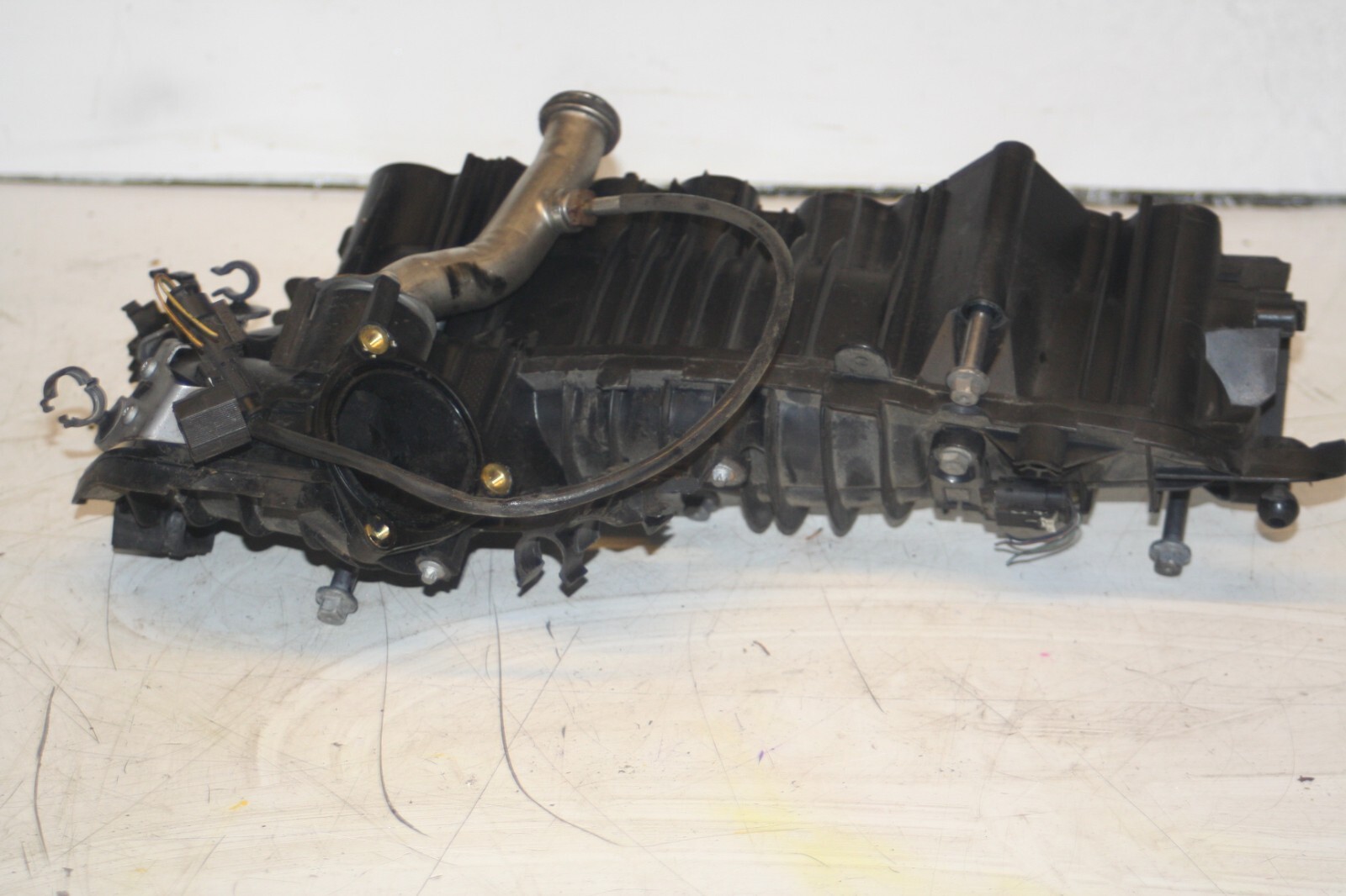 (95) 2010 BMW 1 SERIES E82. INTAKE MANIFOLD NO ACTUATOR 7810179 - Image 3