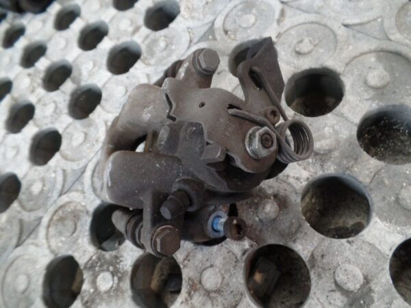 Citroen DS3 2015/16 1.2T Drivers Side Rear O/S/R Brake Caliper + Carrier - Image 2