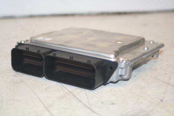 (95) 2010 BMW 1 SERIES E82. ENGINE ECU 8512499 - Image 4