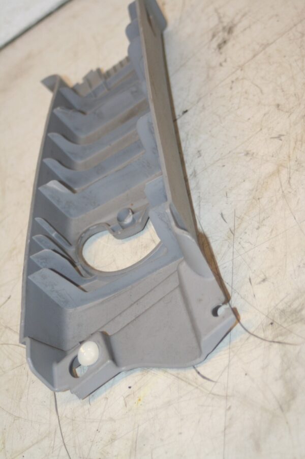 (95) 2010 BMW 1 SERIES E82. PASSENGER SIDE B PILLAR TRIM 2996103 - Image 3
