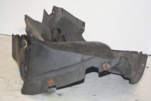 (95) 2010 BMW 1 SERIES E82. MUD FLAP INNER ARCH TRIM COVER - Image 4