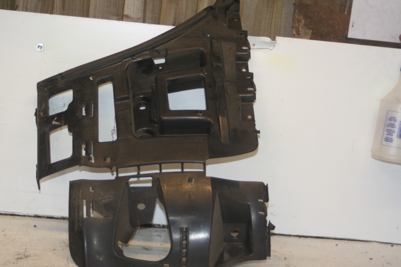 (95) 2010 BMW 1 SERIES E82. PASSENGER SIDE REAR 7170663 BUMPER GUIDE