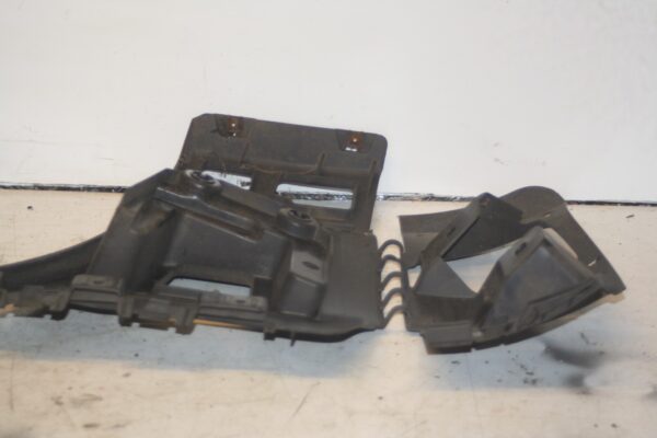 (95) 2010 BMW 1 SERIES E82. PASSENGER SIDE REAR 7170663 BUMPER GUIDE - Image 6