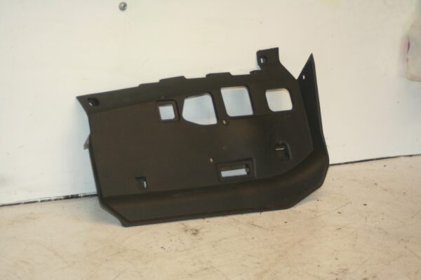 (95) 2010 BMW 1 SERIES E82. DASHBOARD LOWER TRIM 6969532 - Image 2