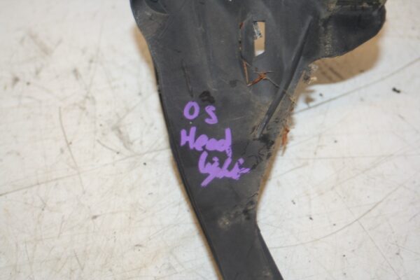 (95) 2010 BMW 1 SERIES E82. DRIVER SIDE HEADLIGHT TRIM FRAME BRACKET - Image 4