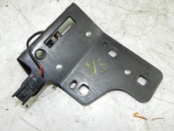 2008 FORD FOCUS CC CONVERTIBLE. PASSENGER SIDE ROOF LATCH CATCH