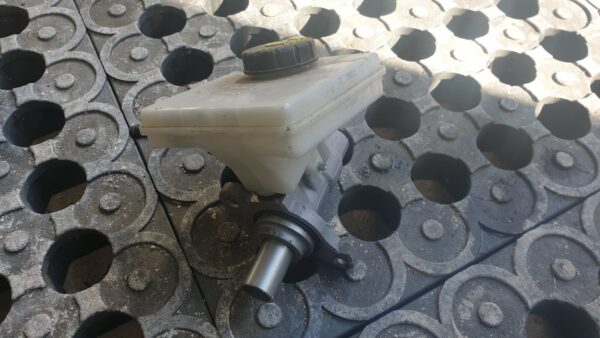 Mini Countryman 2014 R60 1.6 D - Brake Master Cylinder