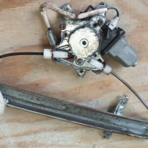 2005 HONDA JAZZ 1.4 PETROL AUTOMATIC. NEAR SIDE REAR WINDOW REGULATOR.