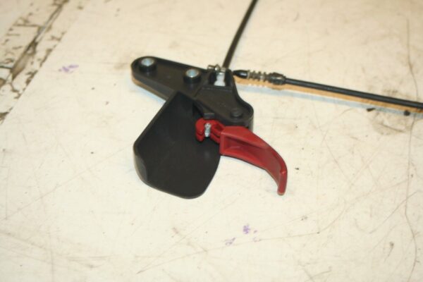 2008 FIAT 500. 1.2 PETROL. BONNET CABLE AND HANDLE - Image 2