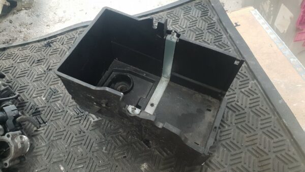 2013 Ford Focus 1.0 Petrol Ecoboost Battery Tray