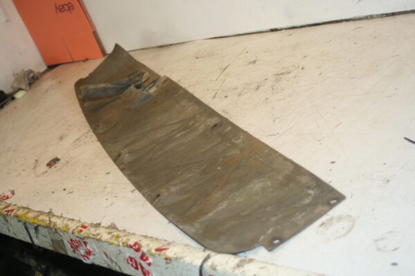 1990 FORD GRANADA MK3. UNDER CAR TRIM GUARD - Image 2