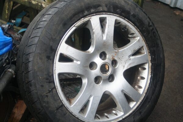 2001 LAND ROVER DISCOVERY 2 TD5. SET OF ALLOY WHEELS SPORT 3x BAD TYRES RANGE RO