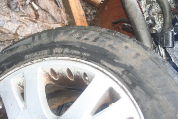 2001 LAND ROVER DISCOVERY 2 TD5. SET OF ALLOY WHEELS SPORT 3x BAD TYRES RANGE RO - Image 2