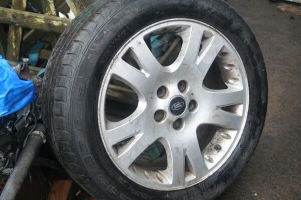 2001 LAND ROVER DISCOVERY 2 TD5. SET OF ALLOY WHEELS SPORT 3x BAD TYRES RANGE RO - Image 4