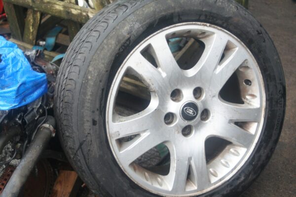 2001 LAND ROVER DISCOVERY 2 TD5. SET OF ALLOY WHEELS SPORT 3x BAD TYRES RANGE RO - Image 7