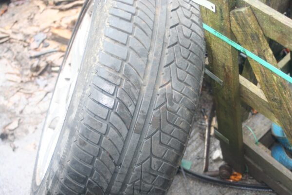 2001 LAND ROVER DISCOVERY 2 TD5. SET OF ALLOY WHEELS SPORT 3x BAD TYRES RANGE RO - Image 14