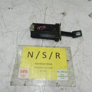 (131) 02 MERCEDES BENZ E CLASS ESTATE W210. PASSENGER REAR DOOR STAY CHECK STRAP