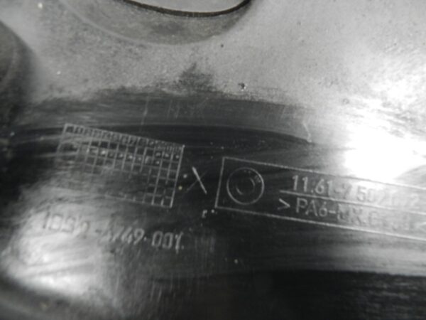 143. 2003 BMW E46 318Ci CONVERTIBLE. ENGINE COVER - Image 3