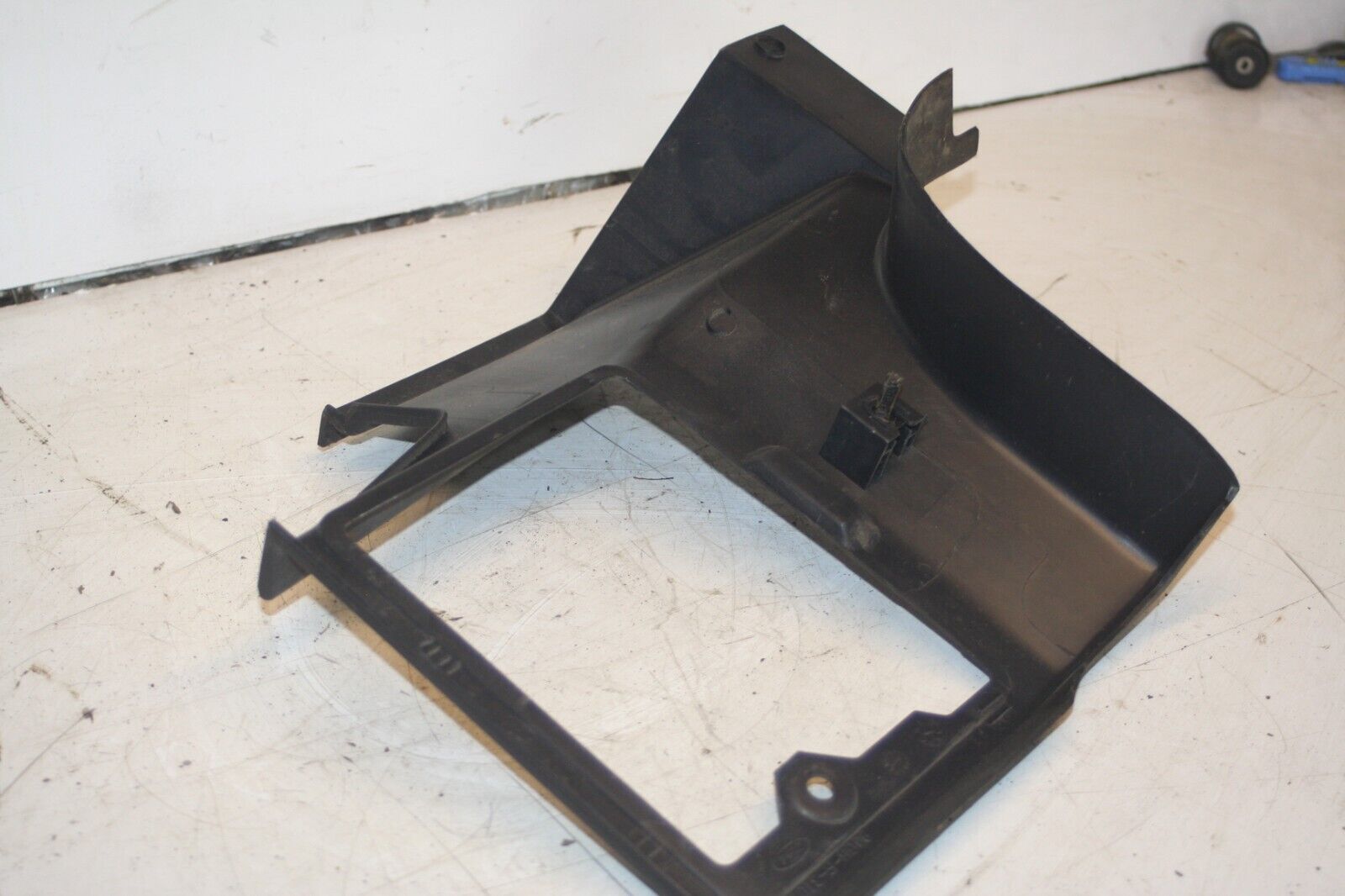 1990 FORD GRANADA MK3. BOOT PLASTIC TRIM - Image 4