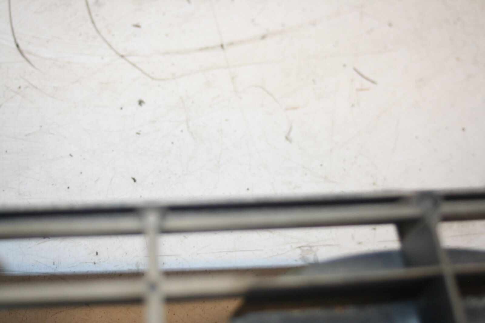 1990 FORD GRANADA MK3. FRONT GRILLE IN GOLD - Image 7