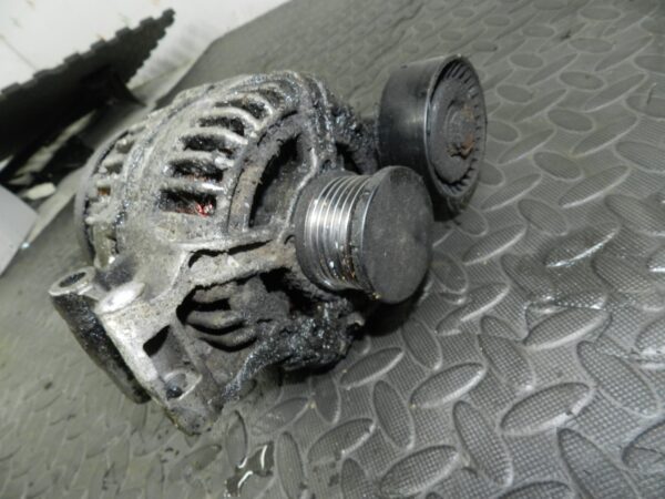143. 2003 BMW E46 318Ci CONVERTIBLE. ALTERNATOR - Image 3