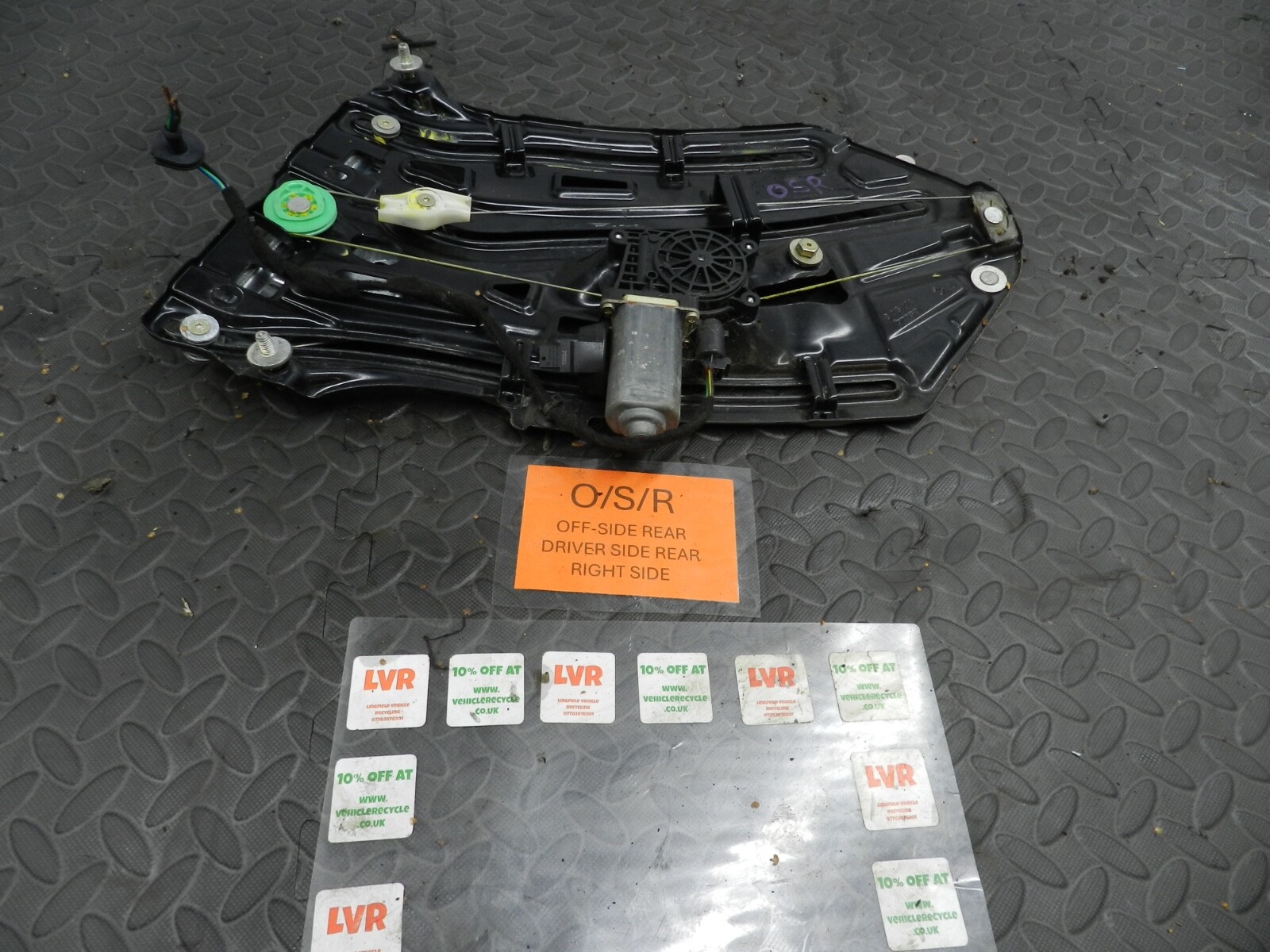 143. 2003 BMW E46 318Ci CONVERTIBLE. DRIVER SIDE REAR WINDOW REGULATOR