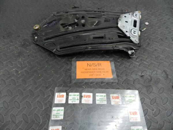 143. 2003 BMW E46 318Ci CONVERTIBLE. PASSENGER SIDE REAR WINDOW REGULATOR
