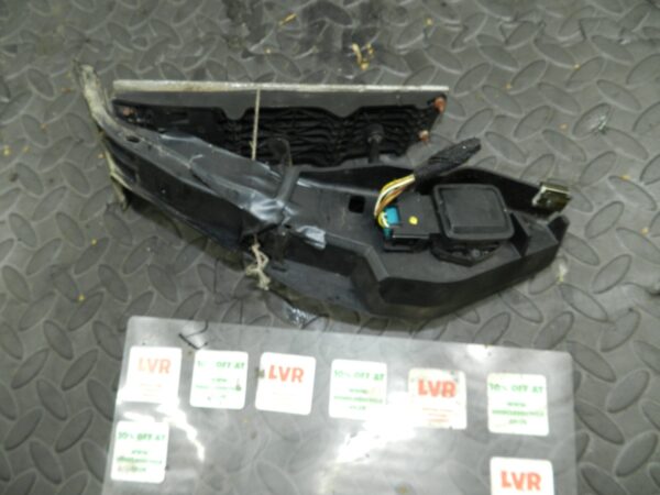 143. 2003 BMW E46 318Ci CONVERTIBLE. ACCELERATOR PEDAL - Image 4