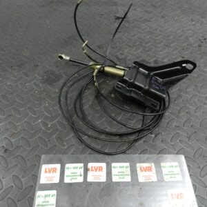 143. 2003 BMW E46 318Ci CONVERTIBLE. STORAGE LID HYDRAULIC STRUT CYLINDER LIFTER