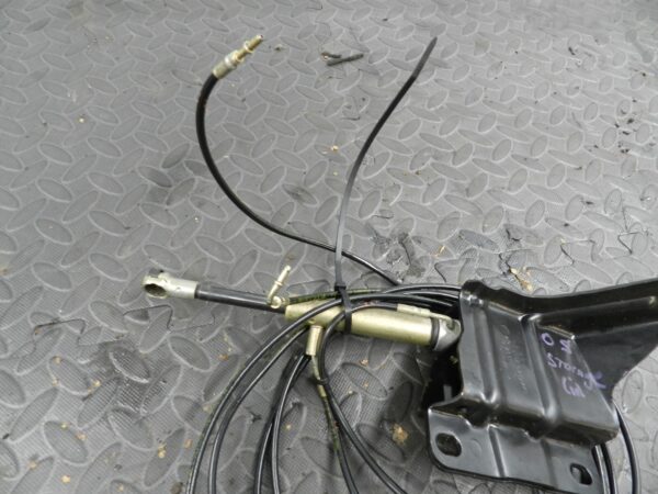 143. 2003 BMW E46 318Ci CONVERTIBLE. STORAGE LID HYDRAULIC STRUT CYLINDER LIFTER - Image 2