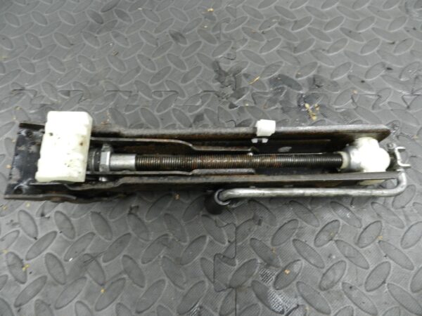143. 2003 BMW E46 318Ci CONVERTIBLE. EMERGENCY JACK - Image 3