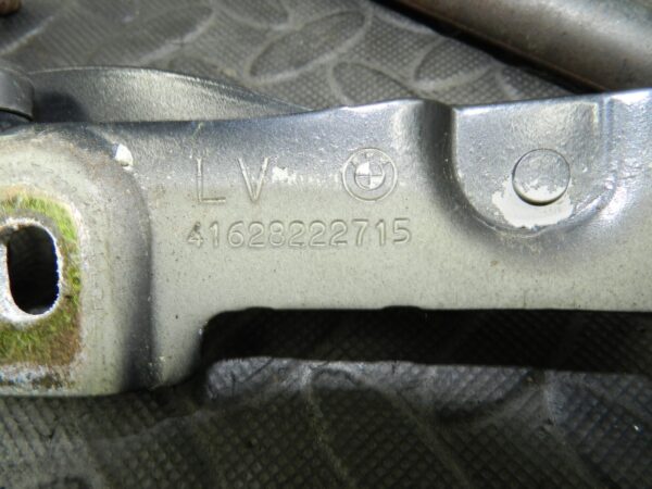 143. 2003 BMW E46 318Ci CONVERTIBLE. BONNET HINGE - Image 2