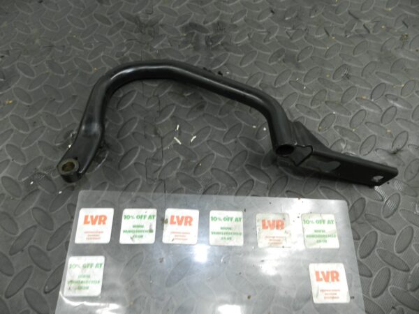 143. 2003 BMW E46 318Ci CONVERTIBLE. DRIVER SIDE STORAGE LID HINGE