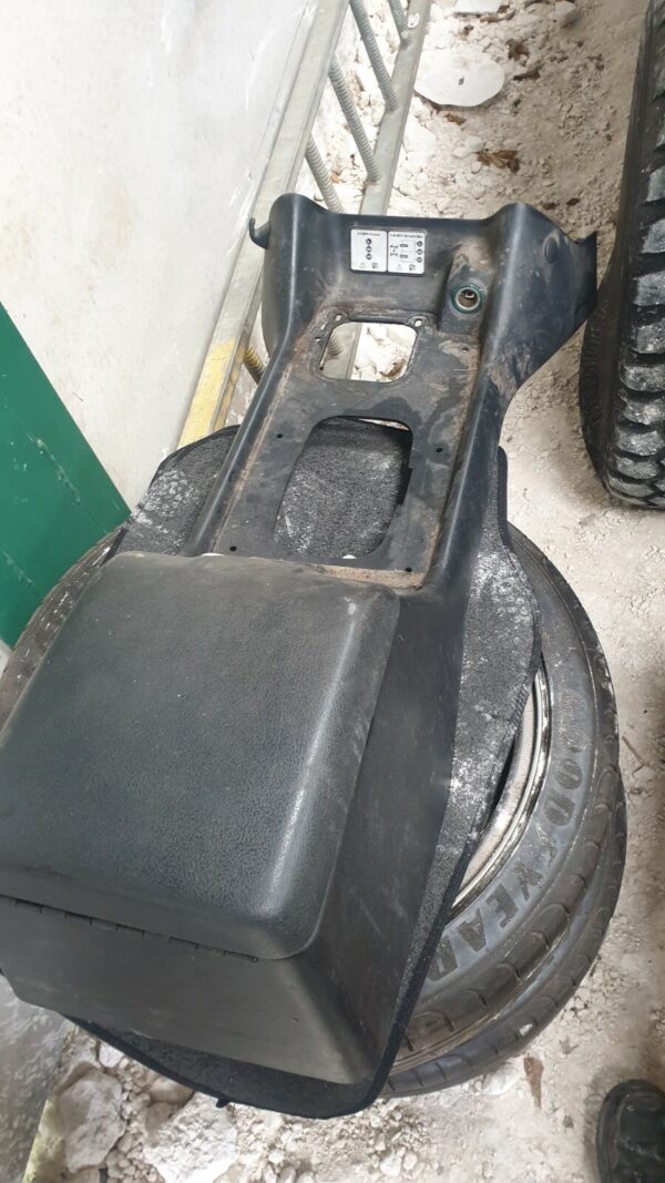 Land rover Discovery TD5 Centre Console / Tunnel Trim Panel