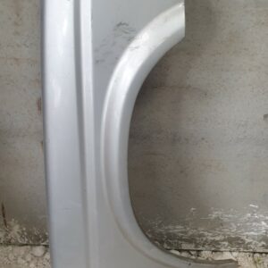 Land rover Discovery TD5 Drivers Side O/S/F Wing Panel in Silver
