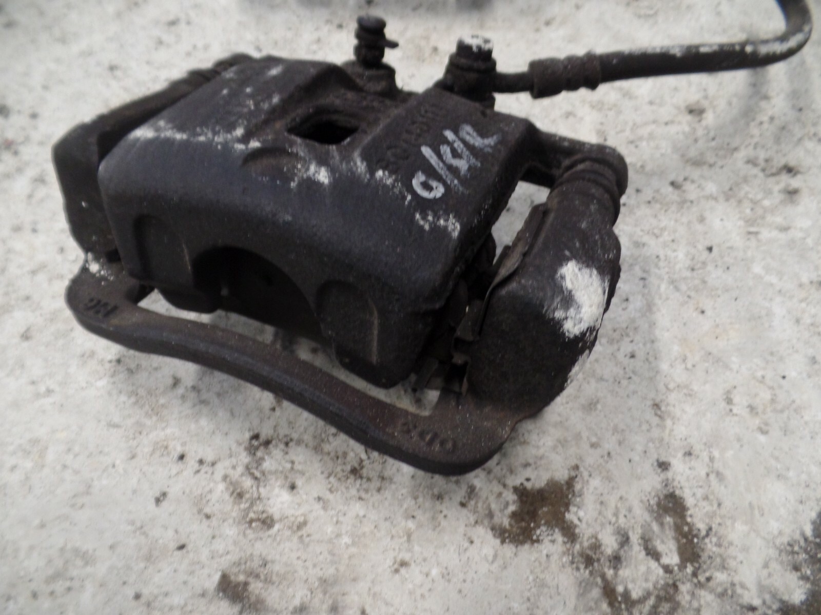2010 MK2 CRDi Hyundai Santa Fe – Drivers Side Rear O/S/R Brake Caliper + Carrier