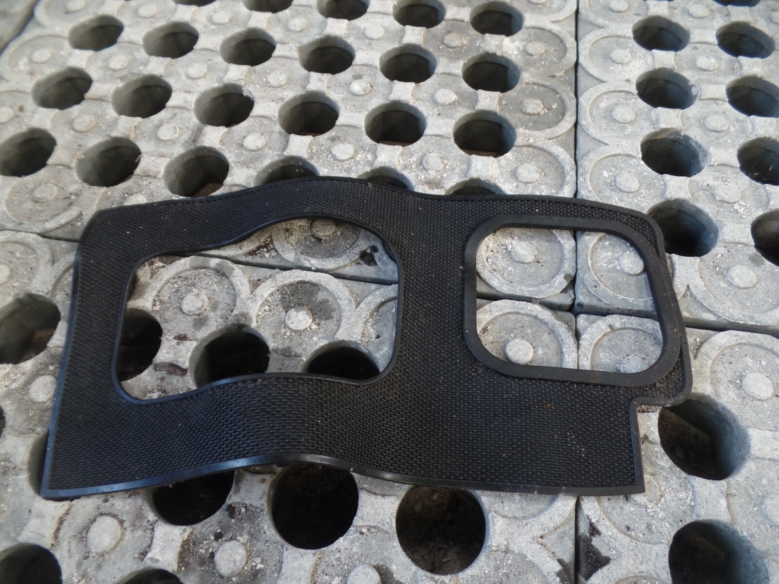Land rover Discovery TD5 2.5 Gear Selector Surround Rubber Mat / Trim