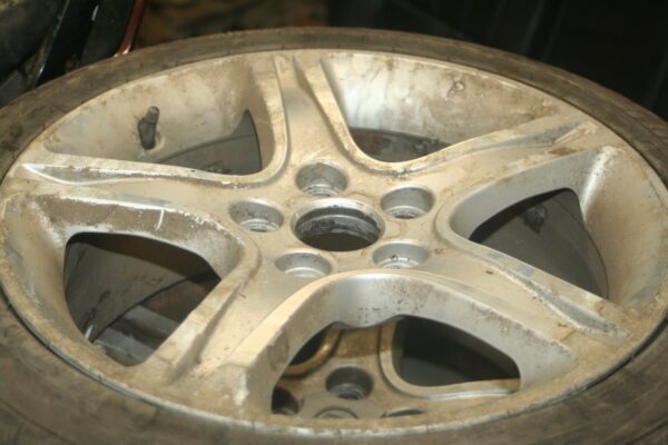 2004 LEXUS IS200 . SET OF 5 ALLOY WHEELS + TYRES 215/45/17 NEEDS 1 TYRE ATLEAST - Image 3