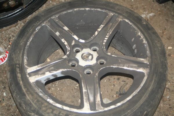 2004 LEXUS IS200 . SET OF 5 ALLOY WHEELS + TYRES 215/45/17 NEEDS 1 TYRE ATLEAST - Image 9