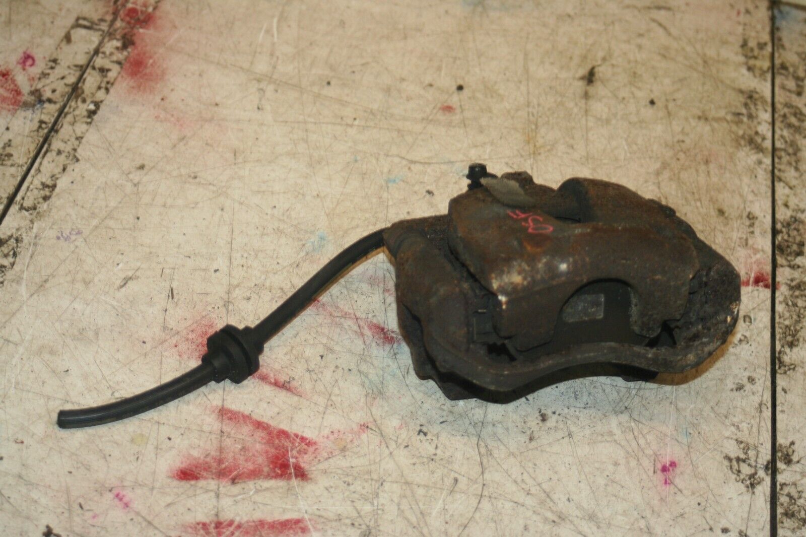 2013 VAUXHALL ADAM 1.4 PETROL MANUAL. OSF DRIVER FRONT BRAKE CALIPER + CARRIER