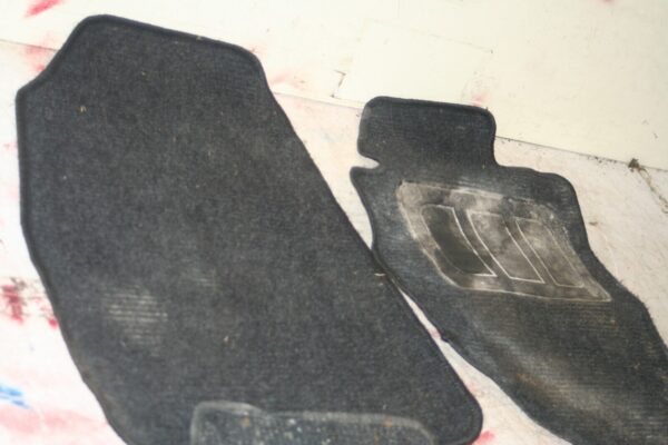 2013 VAUXHALL ADAM 1.4 PETROL MANUAL. FLOOR MATS SET - Image 3