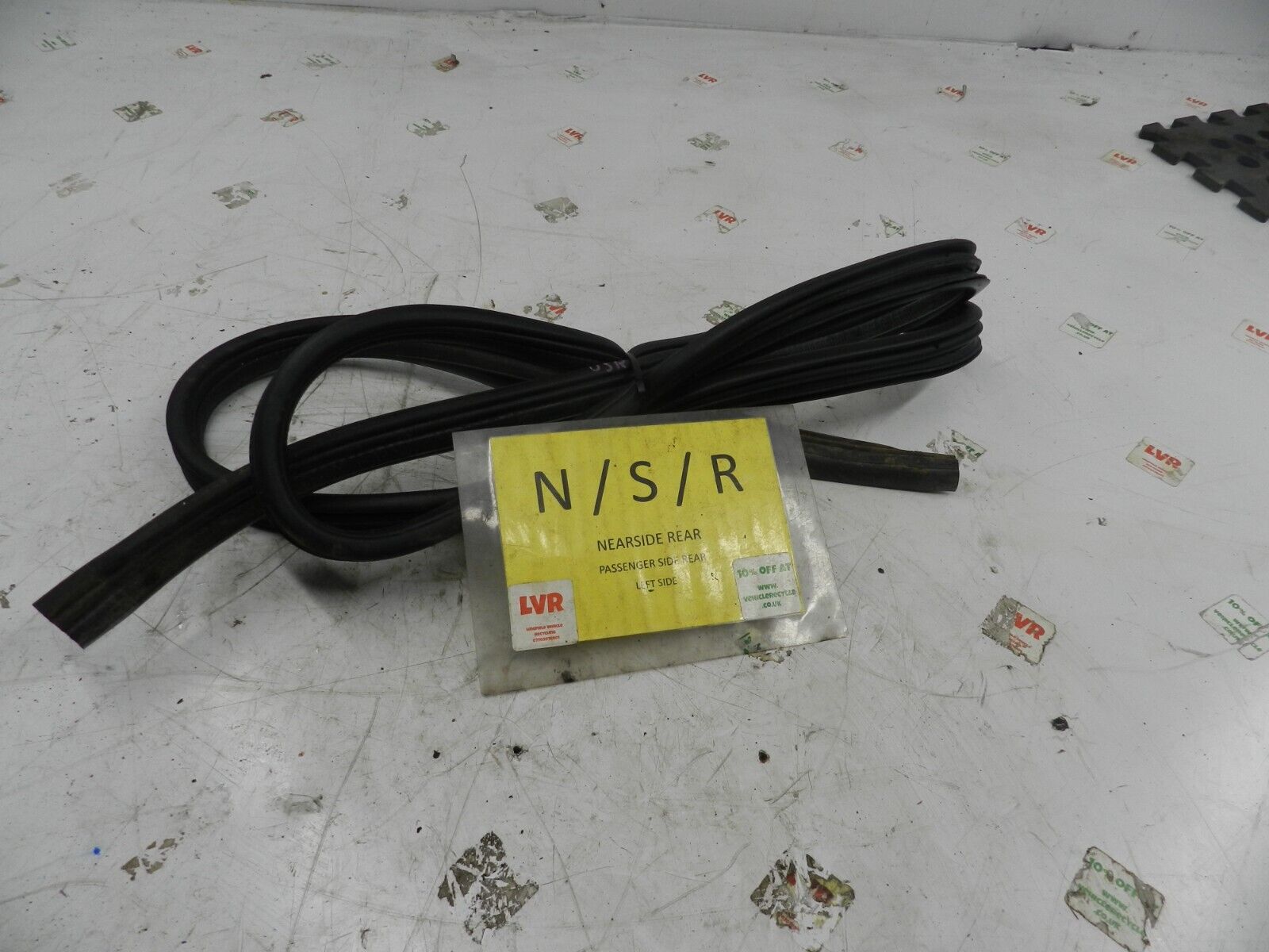 2006 LAND ROVER FREELANDER 1 FACELIFT TD4 L314. PASSENGER REAR DOOR RUBBER SEAL