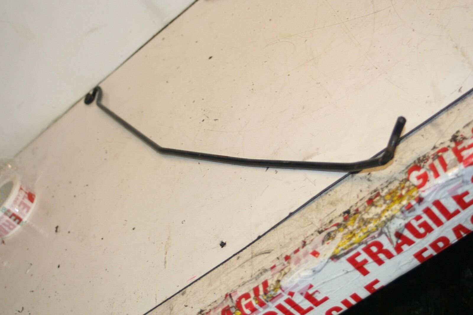 2011 FORD S MAX TITANIUM ECOBOOST. BONNET STAY BAR
