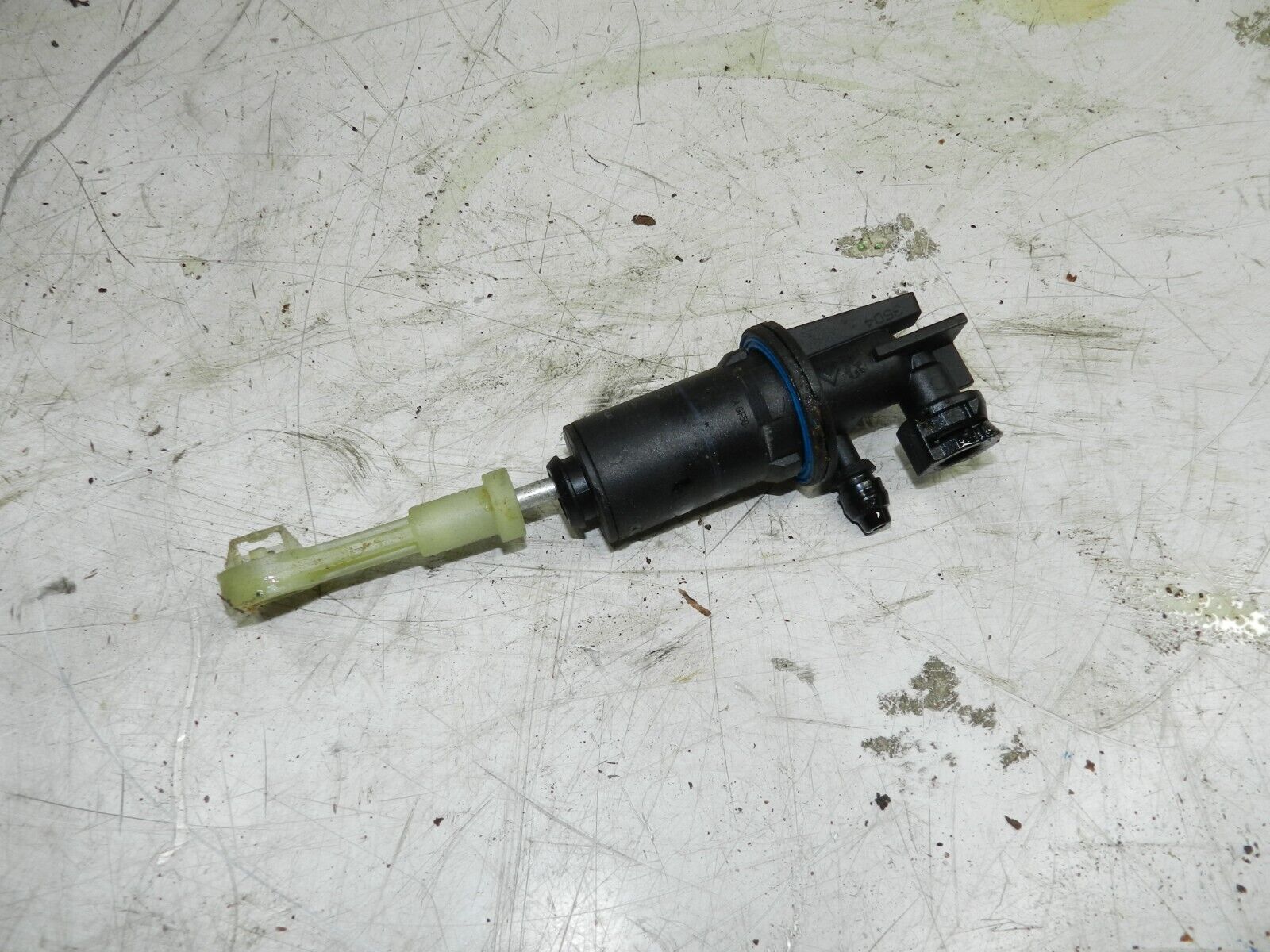 2015 CITROEN BERLINGO MK2. CLUTCH MASTER CYLINDER - Image 2